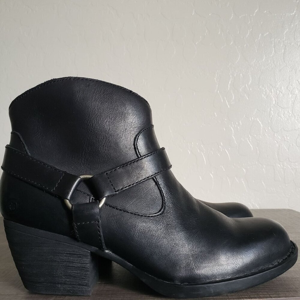 Born Carmel Harness Leather Heeled Ankle Bootie Black Sz 9.5 Moto Biker Western